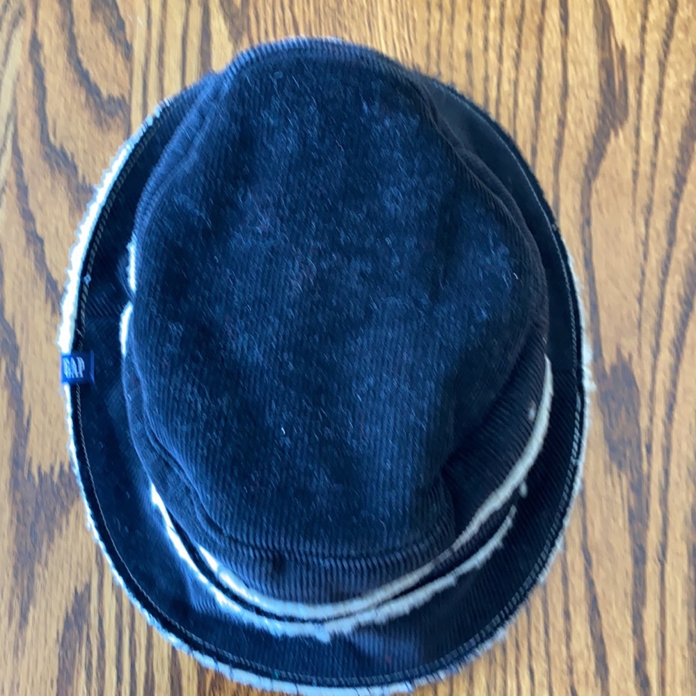NWOT Gap corduroy black women’s winter hat size s/m